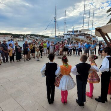 Brodovima Riva Tours-a u Mali Lošinj stiglo 75 novinara njemačke radio - televizije